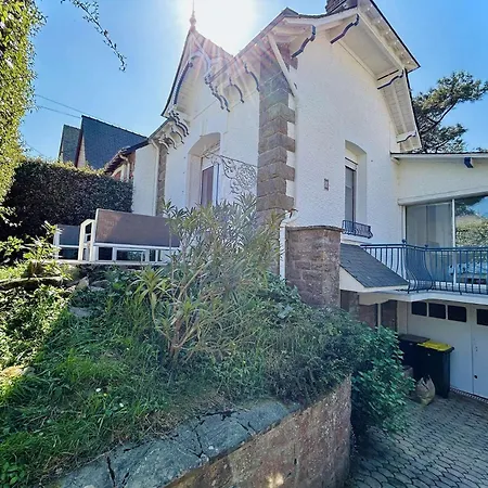Villa Maison 5 Pièces - Et Commerces à Proximité - Centre - Lb000-055